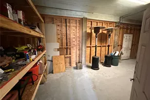 980 S Stingaree Dr, Crystal Beach, TX 77650 - Photo 7