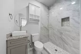 624 Avenue H, Galveston, TX 77550 - Photo 5