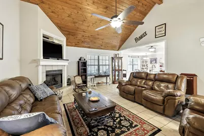 408 Aspen Bend Street, Crockett, TX 75835 - Photo 3