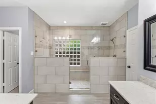 18 Keelrock Pl, The Woodlands, TX 77382 - Photo 5