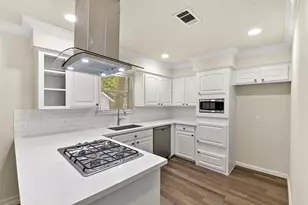 207 Willowick Dr, Conroe, TX 77304 - Photo 11