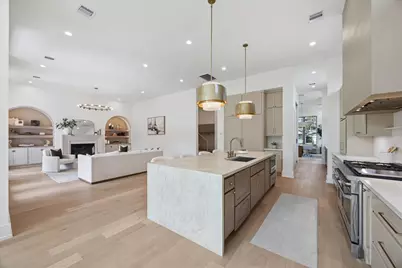 710 E 18th Street, Houston, TX 77008 - Photo 3