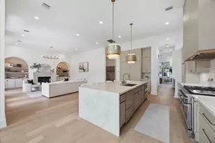710 E 18th St, Houston, TX 77008 - Photo 3