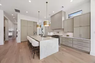 710 E 18th St, Houston, TX 77008 - Photo 7