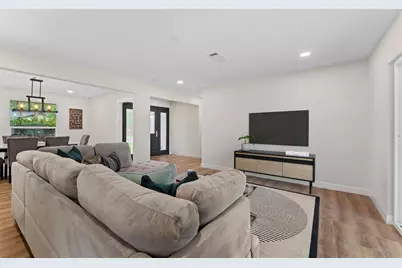 1918 Stebbins Drive, Houston, TX 77043 - Photo 13