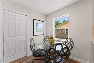 1918 Stebbins Dr, Houston, TX 77043 - Photo 11