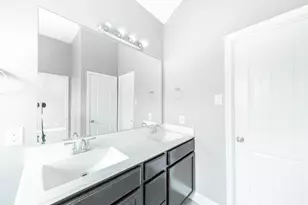 15718 Egret Field Ln, Houston, TX 77049 - Photo 3