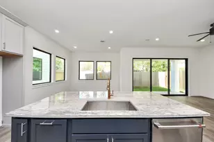 1422 Caywood Ln, Houston, TX 77055 - Photo 7
