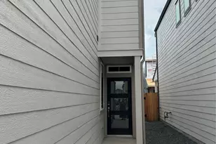 3110 Valley Peak Dr, Houston, TX 77063 - Photo 3