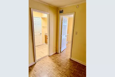 7047 Bissonnet Street #32, Houston, TX 77074 - Photo 9