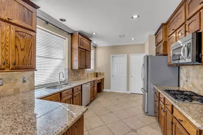 34 Ginger Bay Place, The Woodlands, TX 77382 - Photo 9