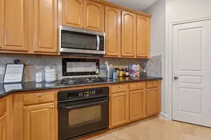14419 Manorbier Ln, Sugar Land, TX 77498 - Photo 11