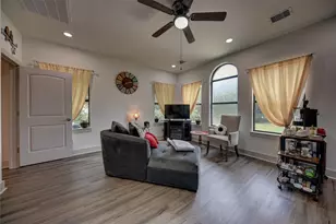 305 Pinehurst Dr Dr, New Ulm, TX 78950 - Photo 27