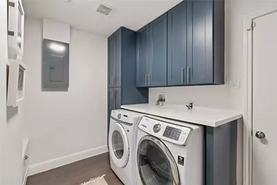 7910 Highmeadow Drive, Houston, TX 77063 - Photo 27