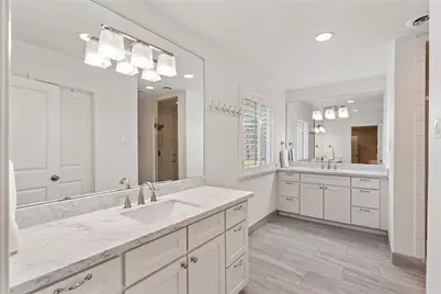 7910 Highmeadow Drive, Houston, TX 77063 - Photo 21