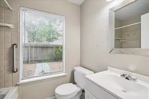 2 Goldthread Ct, The Woodlands, TX 77381 - Photo 17