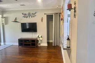 19 4th Ave N, Texas City, TX 77590 - Photo 5