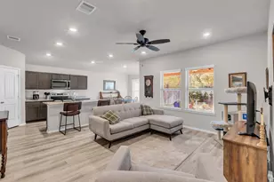 308 Pacos Dr, Huntsville, TX 77340 - Photo 13