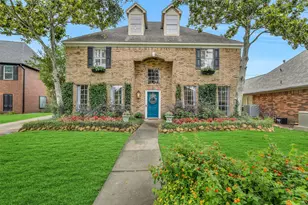 2111 Riverside Dr, League City, TX 77573 - Photo 1