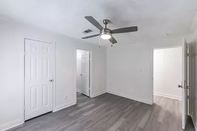 108 Varsity Circle, Huntsville, TX 77340 - Photo 13