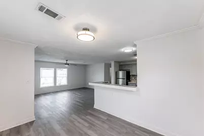 108 Varsity Circle, Huntsville, TX 77340 - Photo 7