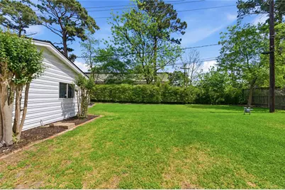 218 Faust Lane, Houston, TX 77024 - Photo 9