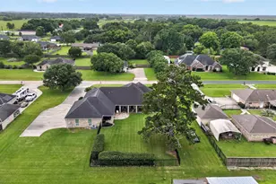 546 Meadowlark Ln, Winnie, TX 77665 - Photo 43