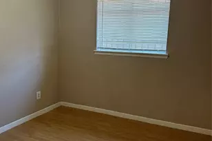 10018 Valley Wind Dr, Houston, TX 77078 - Photo 7