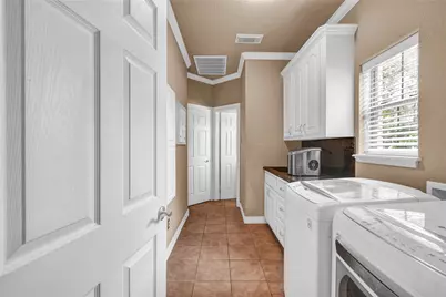 208 River Oaks Drive, Lake Jackson, TX 77566 - Photo 15