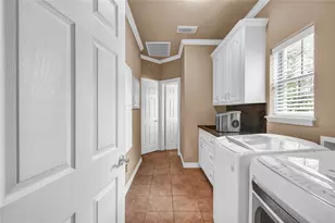 208 River Oaks Dr, Lake Jackson, TX 77566 - Photo 15