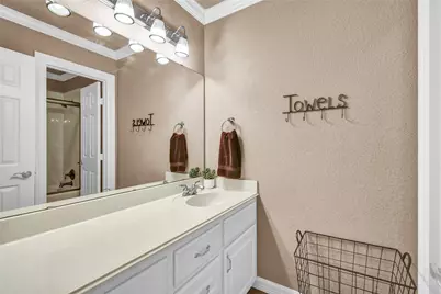 208 River Oaks Drive, Lake Jackson, TX 77566 - Photo 21