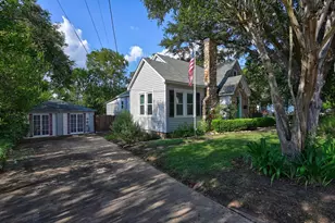 103 E Val Verde St, Brenham, TX 77833 - Photo 3