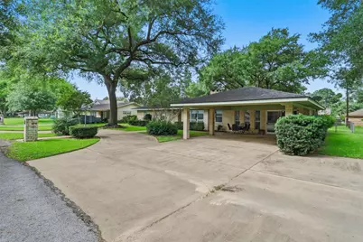 1335 Kathy Avenue, Sealy, TX 77474 - Photo 5