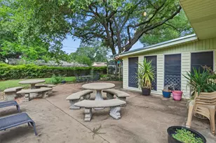 1335 Kathy Ave, Sealy, TX 77474 - Photo 33