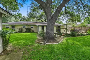 1335 Kathy Ave, Sealy, TX 77474 - Photo 37