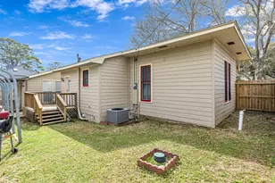 26 W Austin St, Bellville, TX 77418 - Photo 25