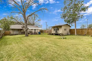 26 W Austin St, Bellville, TX 77418 - Photo 29