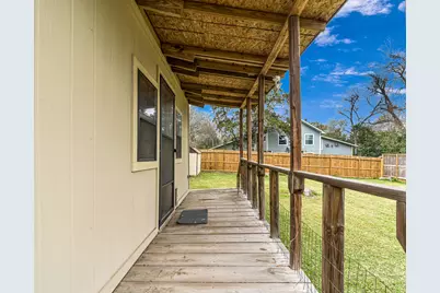 26 W Austin Street, Bellville, TX 77418 - Photo 37