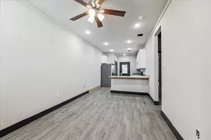 7912 Bowen St, Houston, TX 77051 - Photo 3