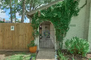 17022 Hill View Ln, Spring, TX 77379 - Photo 3