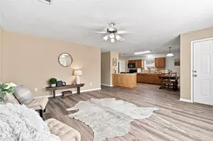 8836 E Buffalo Cir, Willis, TX 77378 - Photo 7