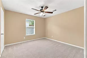 8836 E Buffalo Cir, Willis, TX 77378 - Photo 15