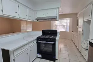 11931 Tanager St, Houston, TX 77072 - Photo 17