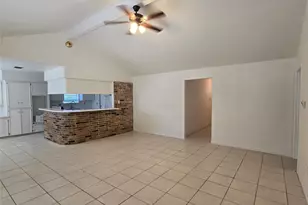 11931 Tanager St, Houston, TX 77072 - Photo 5