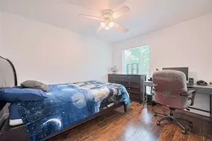 10174 Beekman Pl Dr, Houston, TX 77043 - Photo 15