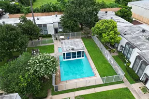 10174 Beekman Pl Dr, Houston, TX 77043 - Photo 29