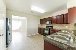 9909 Hyacinth Way, Conroe, TX 77385 - Photo 5