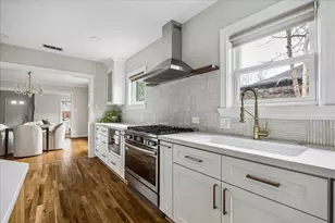 1706 W Main St, Houston, TX 77098 - Photo 9