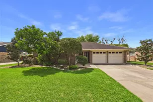 814 James St, Deer Park, TX 77536 - Photo 1
