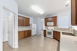 2709 Shallow Falls Ct, Pearland, TX 77584 - Photo 9